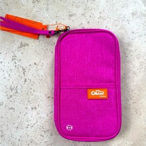 NWT Women’s travel wallet